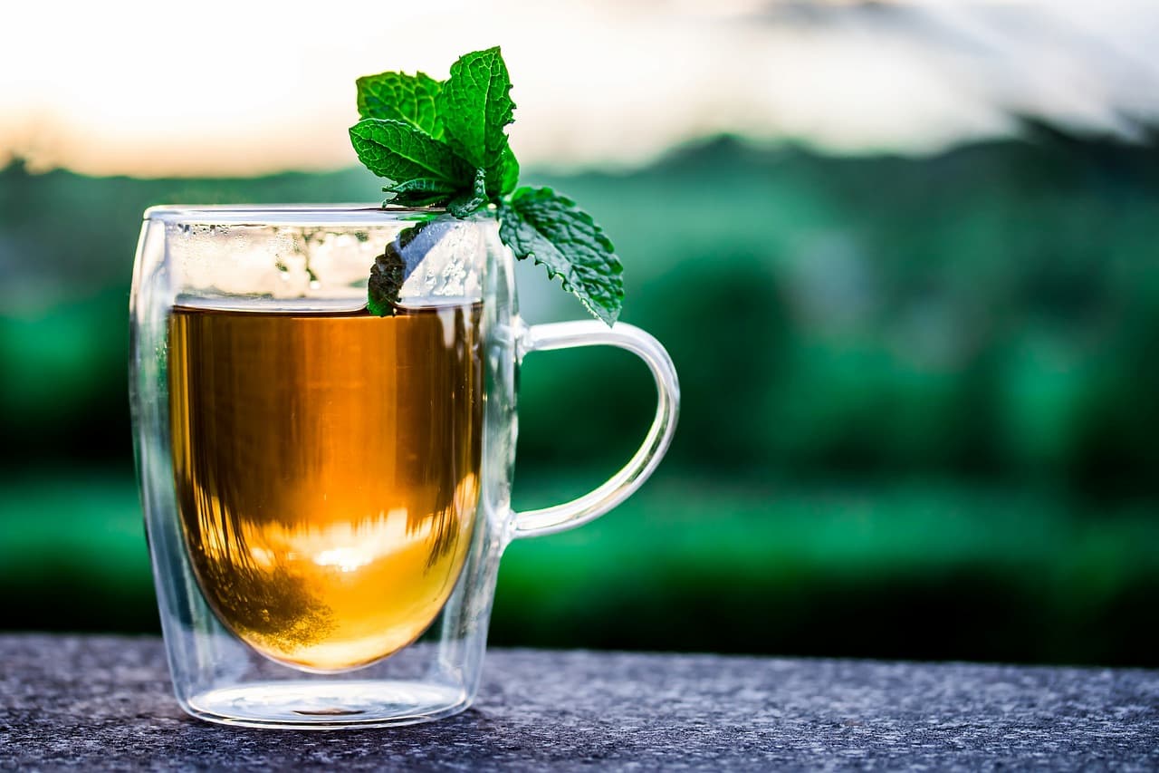EMS به جای آب از چای یا آبمیوه نوشیده شود