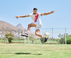 فوتبال: EMS را می توان در تیم های فوتبال برای تقویت عضلات بازیکنان و کاهش خطر آسیب استفاده کرد. 